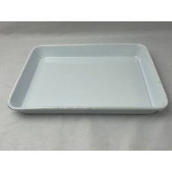 Fuente rectangular blanca...