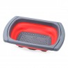 Colador de silicona plegable y extensible rojo.