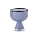 Jarron de 18 cm de alto y 15,5 cm de ancho color celeste con borde negro