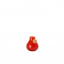 Florero de 20 cm de alto x 14 cm de base color rojo con bolita crema