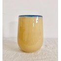 Florero bajo / candelabro para vela de 17 cm de alto y 12,5 cm de base color crema y borde celeste cielo